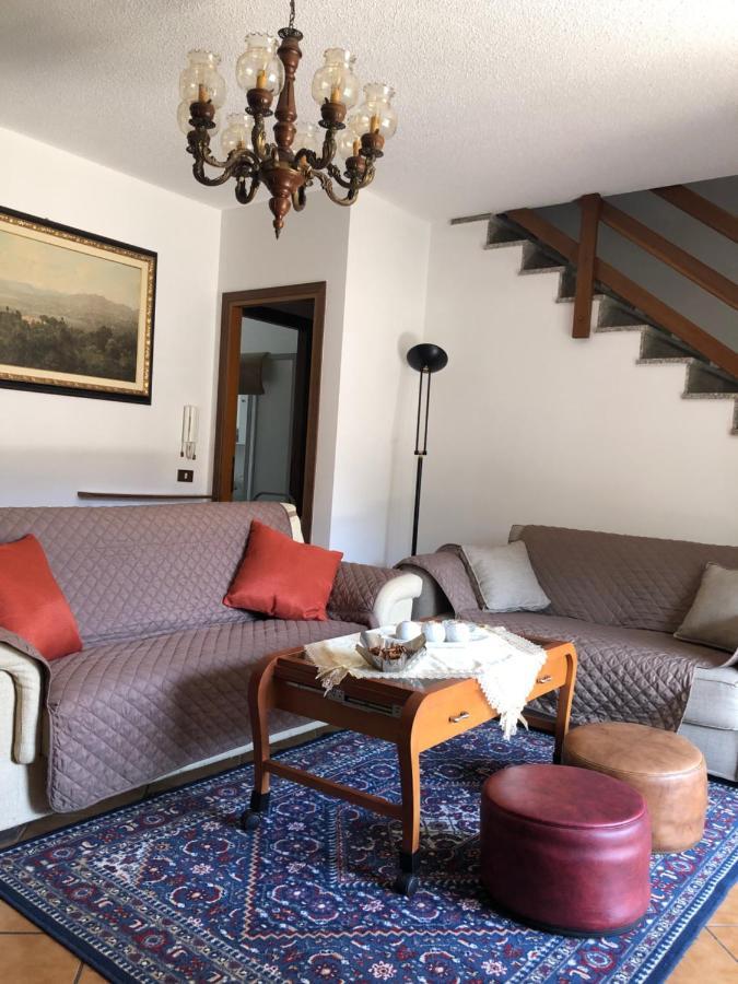 Вилла Casa Tiziana Лавена-Понте-Треза Экстерьер фото